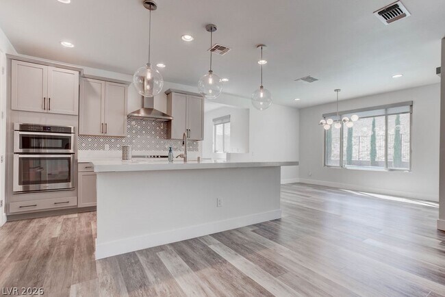 Building Photo - 12735 Coastline Shadow St