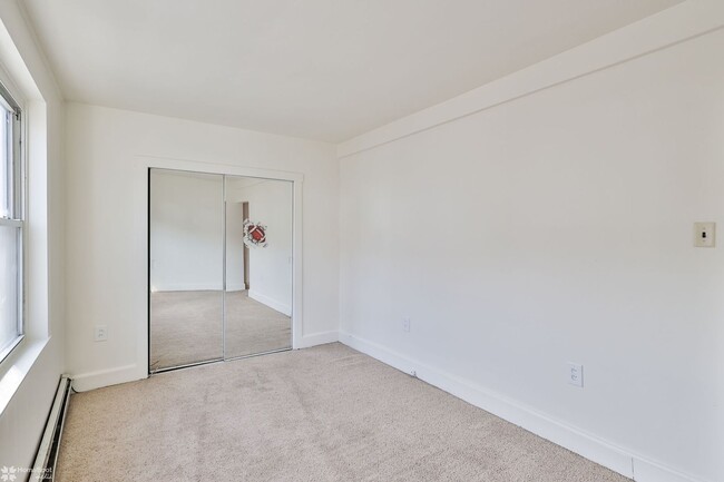 Building Photo - 50 W Catawissa St