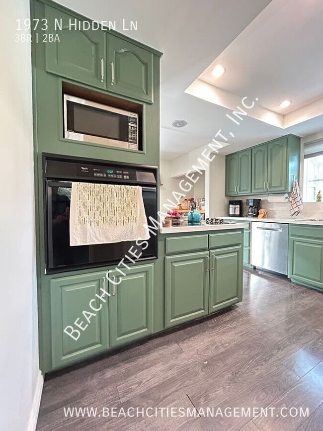 Building Photo - 1973 N Hidden Ln