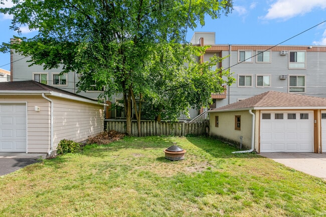 Building Photo - 3543 Holmes Ave S