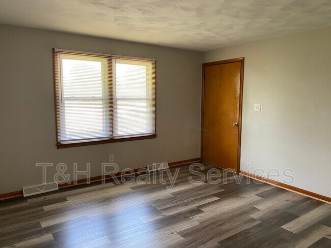 Building Photo - 4437 Mellen Ct