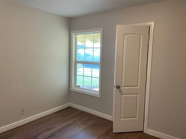 Building Photo - 9315 Via Balboa Cir