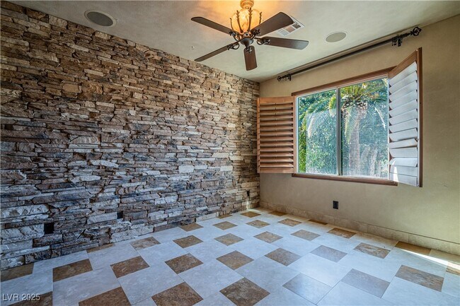 Building Photo - 1423 Foothills Village Dr