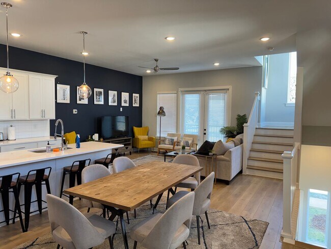Building Photo - Great 3BR Home in the Heart of Nashville