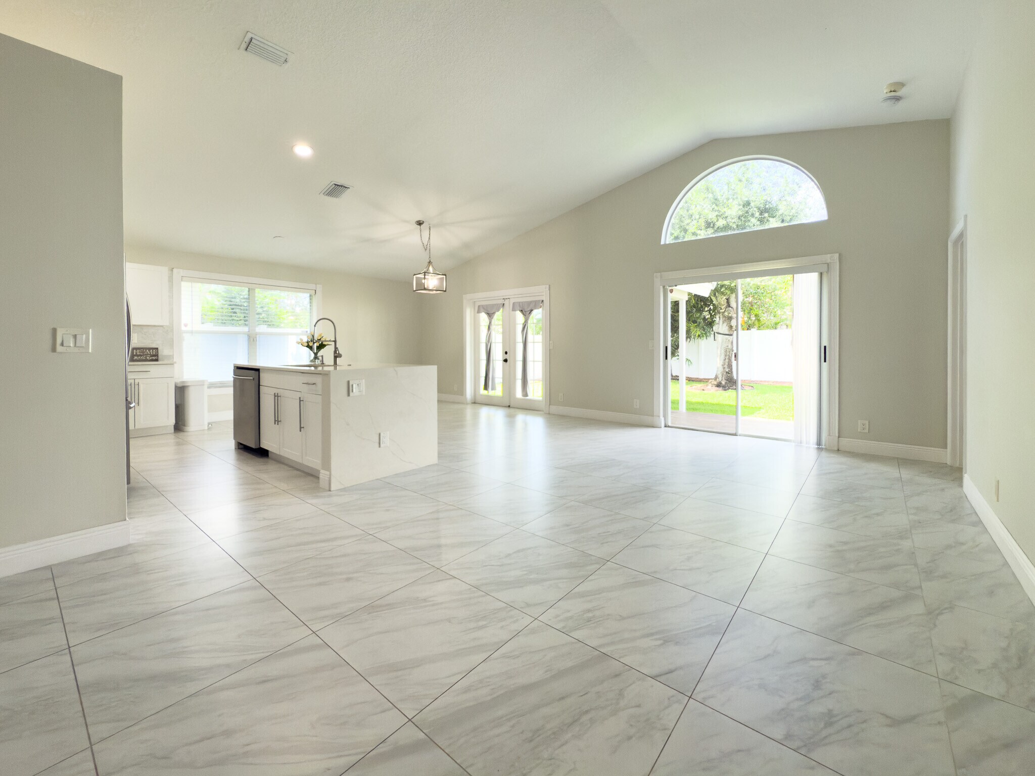 Building Photo - 12204 Sunset Point Cir
