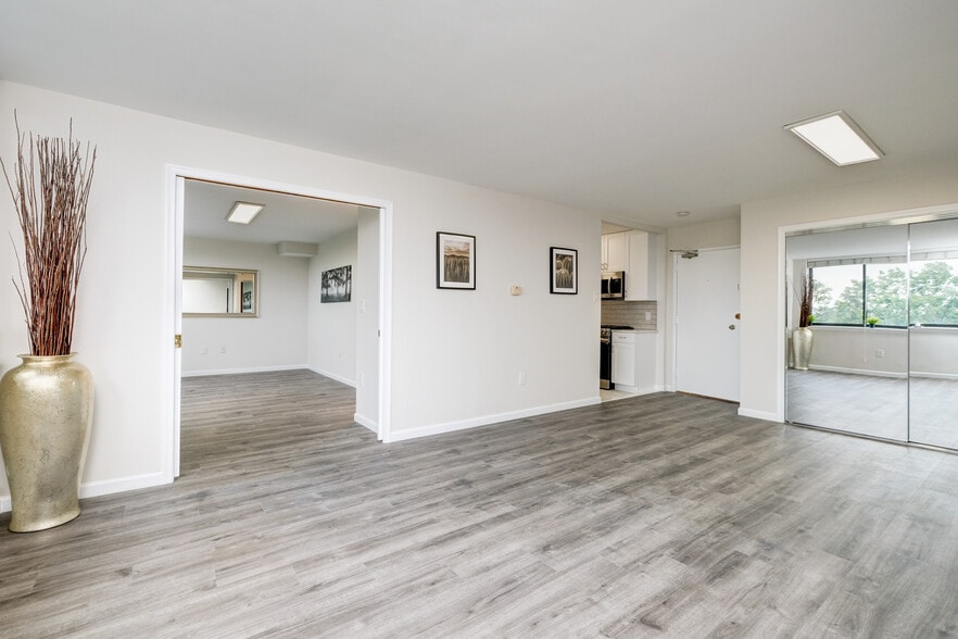 Nice open space with pocket doors leading to bedroom - 4401 Lee Hwy