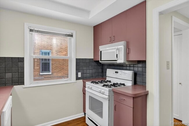 Building Photo - 13336 Balfour Ave