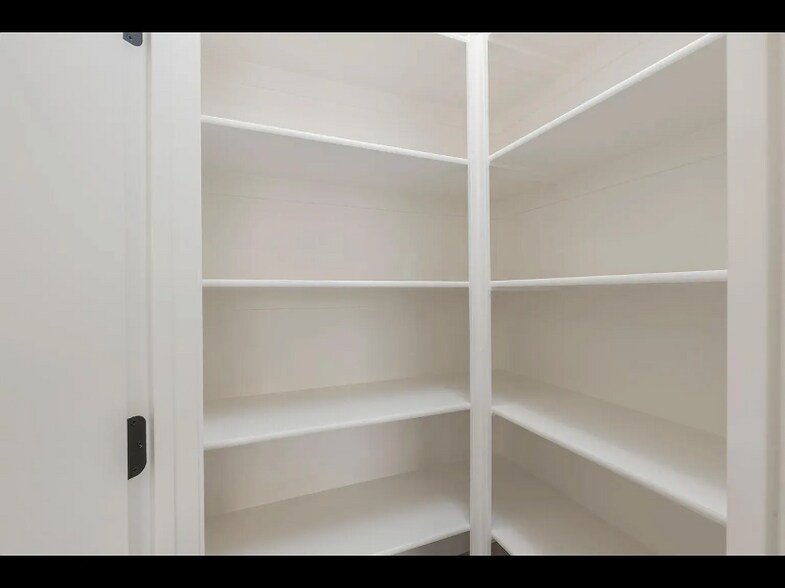 Building Photo - 286 S 1930 W