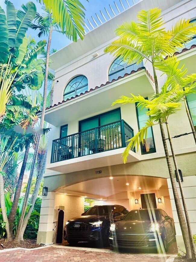 Building Photo - 1150 98th St