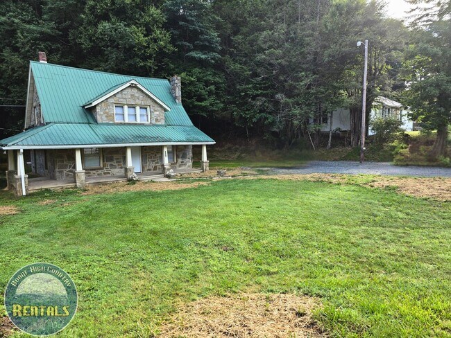 Building Photo - 1776 US-421