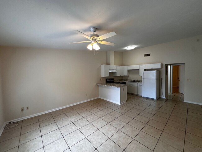 Building Photo - 218-G White Drive @ Cedar Pines-Move In Ready