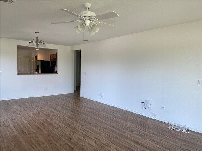 Building Photo - 7414 Birmingham Forest Dr