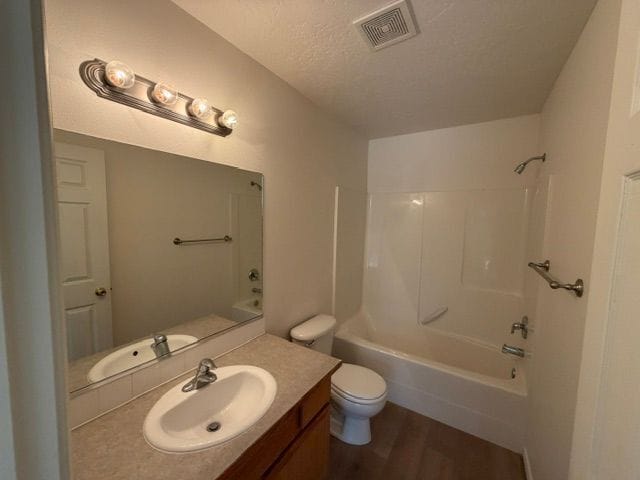 Building Photo - 108 E Jadynn Ct