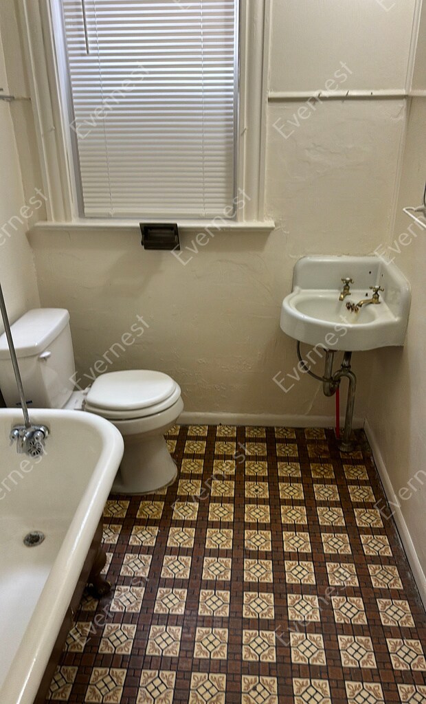 Building Photo - 551 Bates St