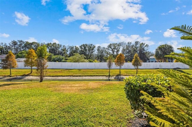 Building Photo - 2123 Laceflower Dr