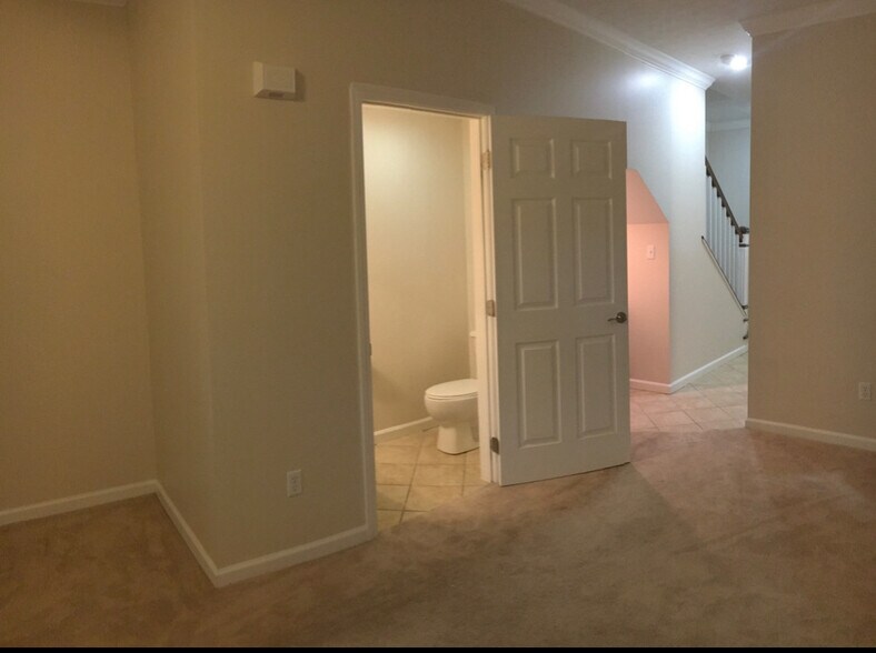 Building Photo - 212 Park Pointe Way