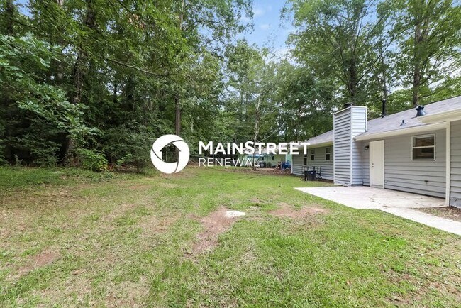 Building Photo - 3 Bedroom Pet-Friendly Home in Lithonia, GA with Main Street Renewal