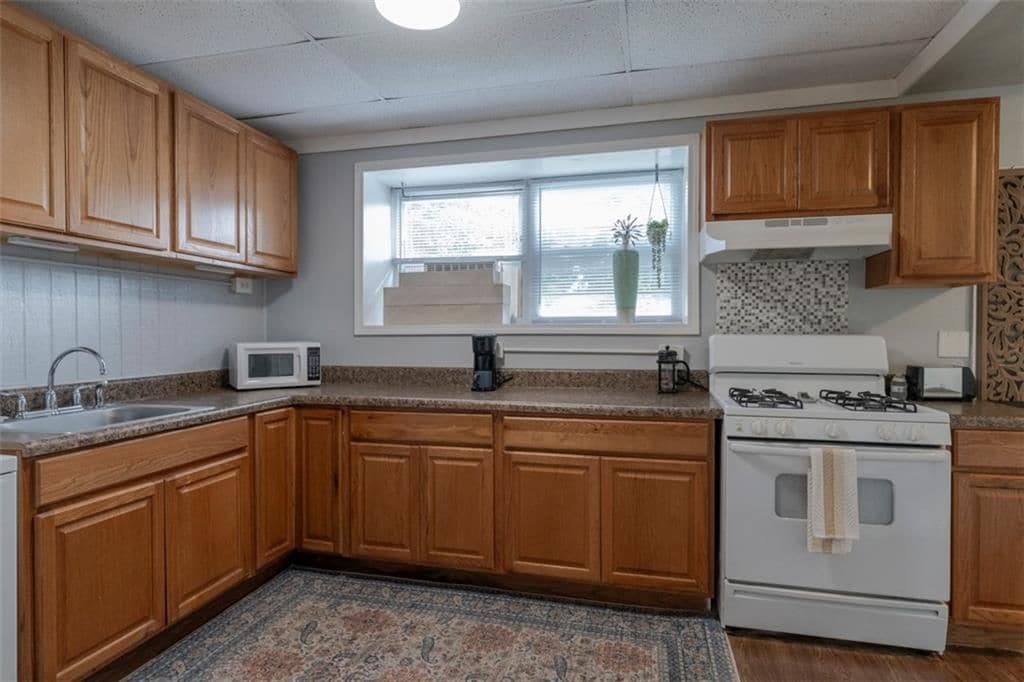 Building Photo - 2560 Piney Wood Ln