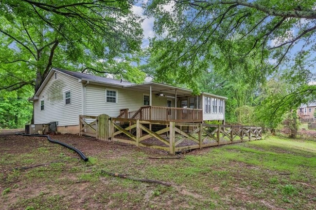 Building Photo - 3024 Bob Cox Rd
