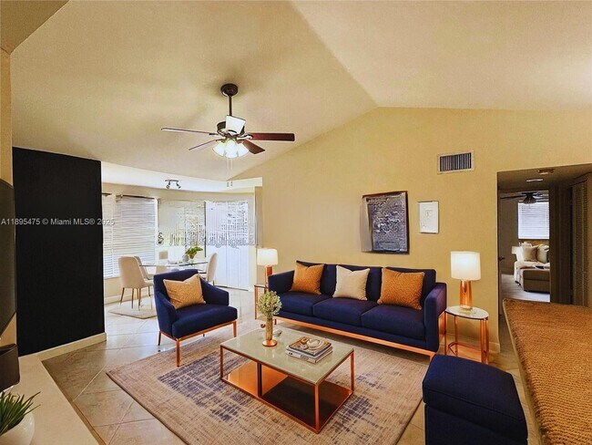 Building Photo - 2926 S University Dr