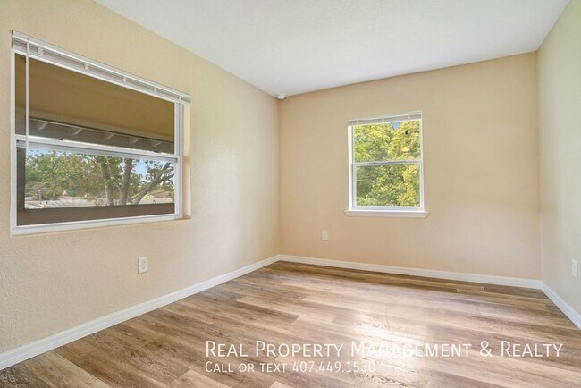 Building Photo - 2183 Crandon Ave
