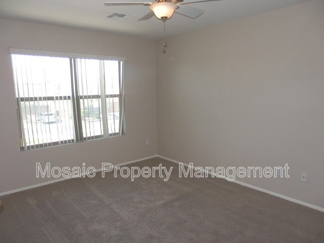 Building Photo - 1167 S Fargo Ct