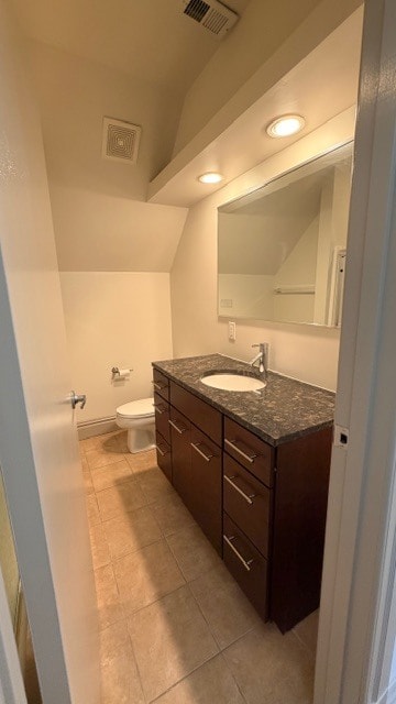 updated bath - 4400 Laclede Ave