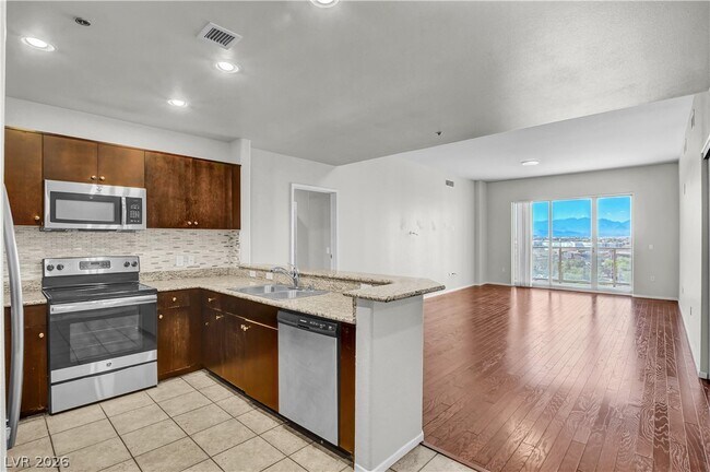 Building Photo - 8255 S Las Vegas Blvd