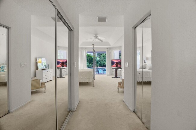 Building Photo - 1012 SW 156th Ave