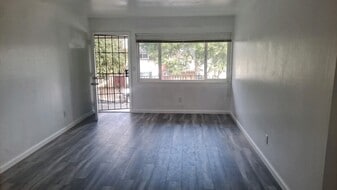 Building Photo - 621 Grand Fir Ave
