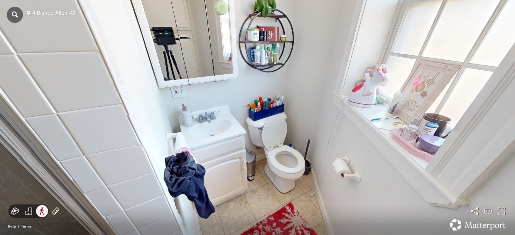 Building Photo - 8 Bishop Allen Dr