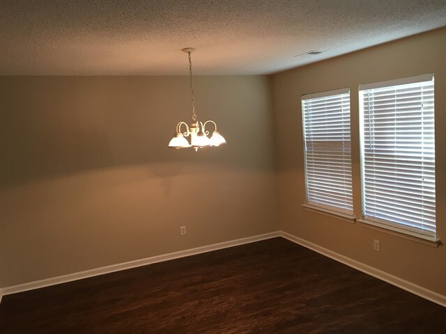 Building Photo - 1 Holly Springs Cir