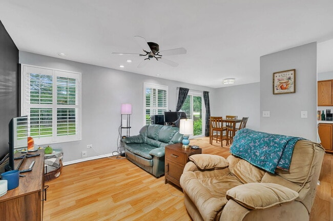 Building Photo - 3605 Forestview Dr