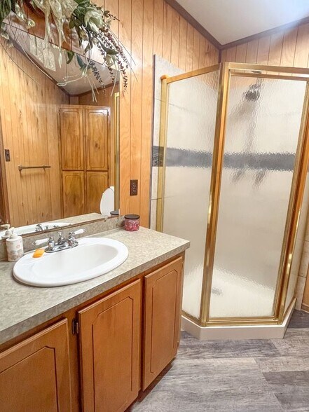 Building Photo - 115 Breaker Dr