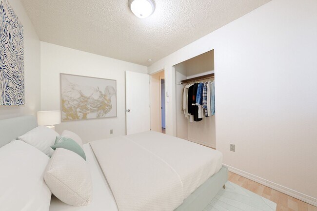 Building Photo - Tacoma Rambler