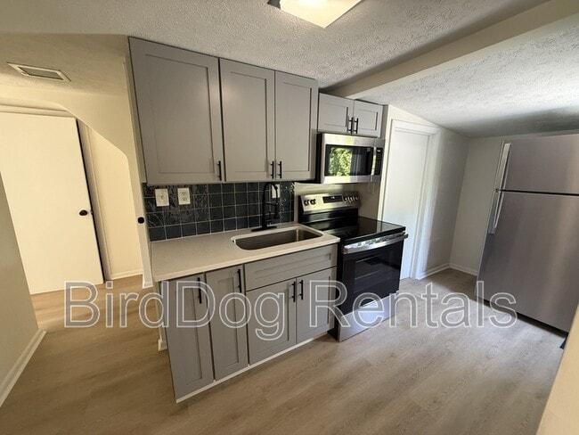 Building Photo - 103 Garden Heights Ave