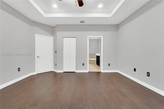 Building Photo - 3401 SE 5th St