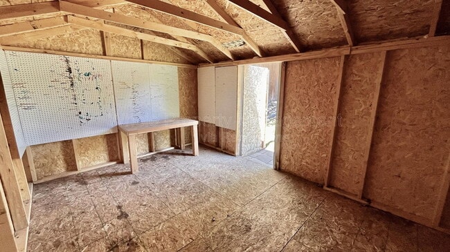 Building Photo - 4760 E Colorado Ave