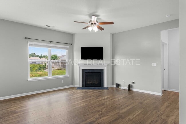 Building Photo - 12059 Sweet Almond Ln