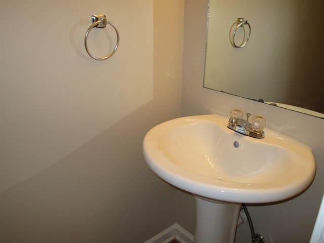 Building Photo - 117 Bainbridge Ct