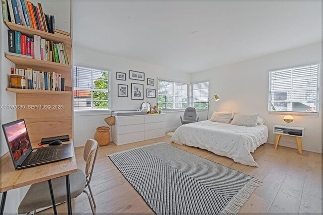 Building Photo - 1457 Meridian Ave