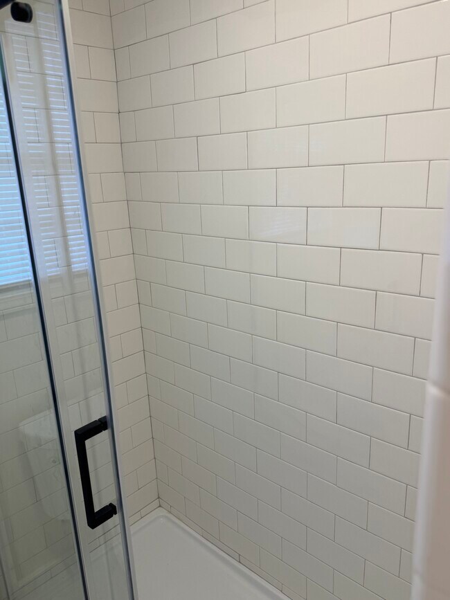 Building Photo - 130 Value Rd