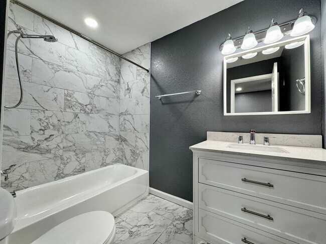 Building Photo - Fully-Updated 1st-Time Rental! Ready NOW! Pet Friendly w/Large, Detached Garage Workshop!