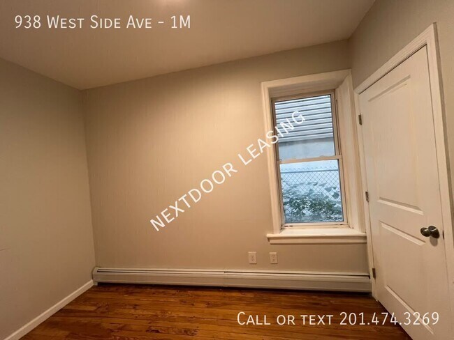 Building Photo - 938 West Side Ave