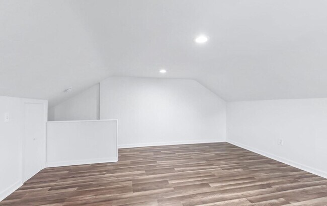 Building Photo - Coming Soon! 3 bedrooms 2.5 bath Home located in Lancaster Pa