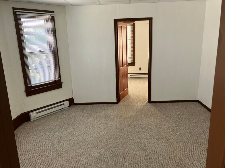 Living Room - 1025 Willow St