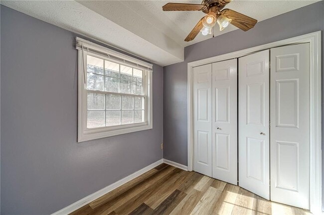 Building Photo - 3101 Brooks Dr