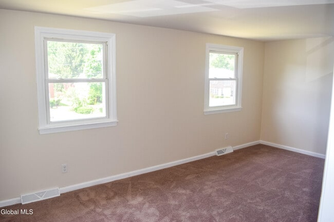 Building Photo - 37 Swayze Dr