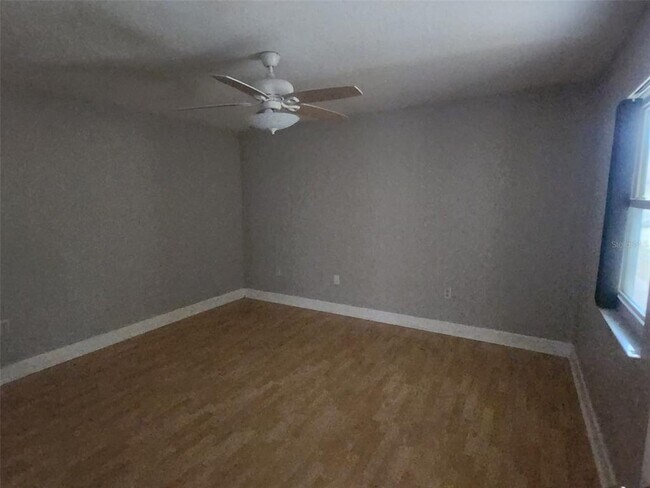 Building Photo - 940 Fenton Ln