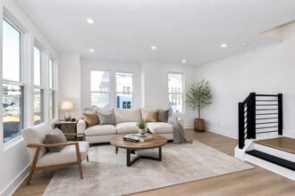 Building Photo - 5027 Duchess Dr